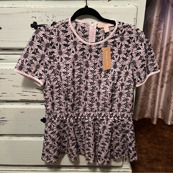 Michael Kors Tops - Michael Kors NWTFloral Black and White Top. Adorable for Spring and Summer.